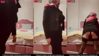 Melek Kırmızı Külotuyla Sakso Gösterdi