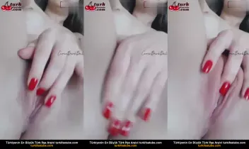 Ceren Berkbal’ın ifşa edilmesi HD yakın çekim amcık parmakları